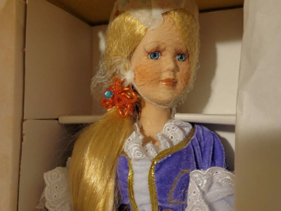 Rapunzel Porcelain Doll Brand New Disney Doll Signature Heritage Collection Rare