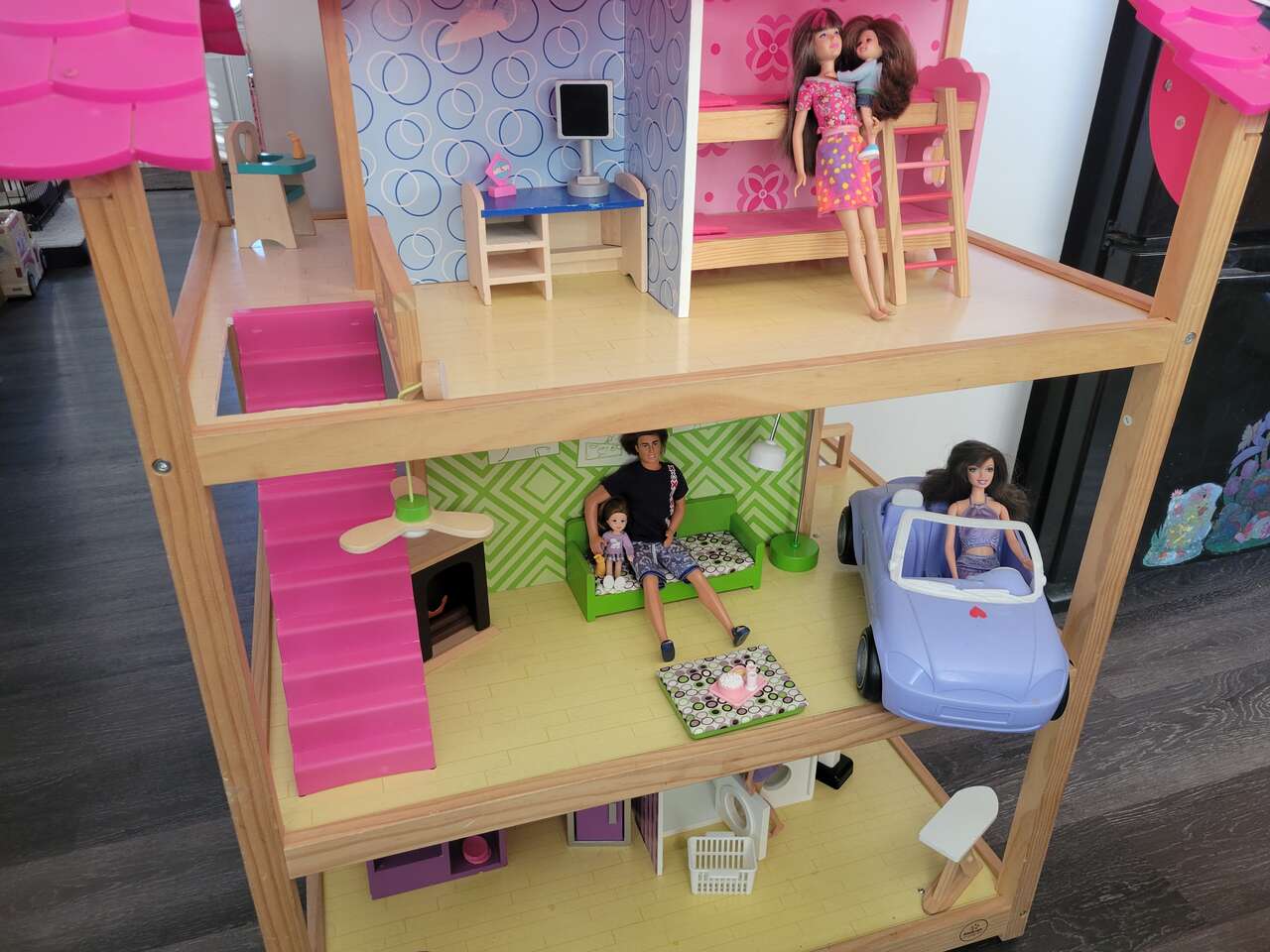 Kids crafts wooden Double-sided Barbie doll house with furniture, appliances, car, barking Collie pet dog 6 dolls