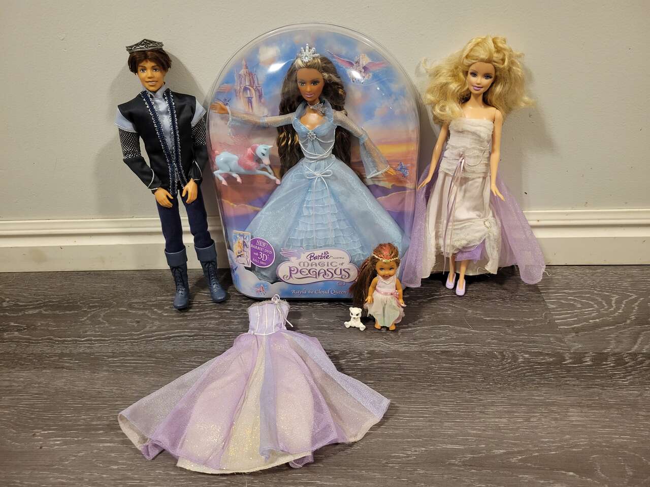 Barbie and the magic of pegasus Rayla the cloud queen, prince Aidan, cloud princess kelly, Annika