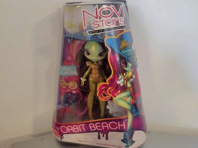 New Novi Stars Orbit Beach Doll, Alie Lectric