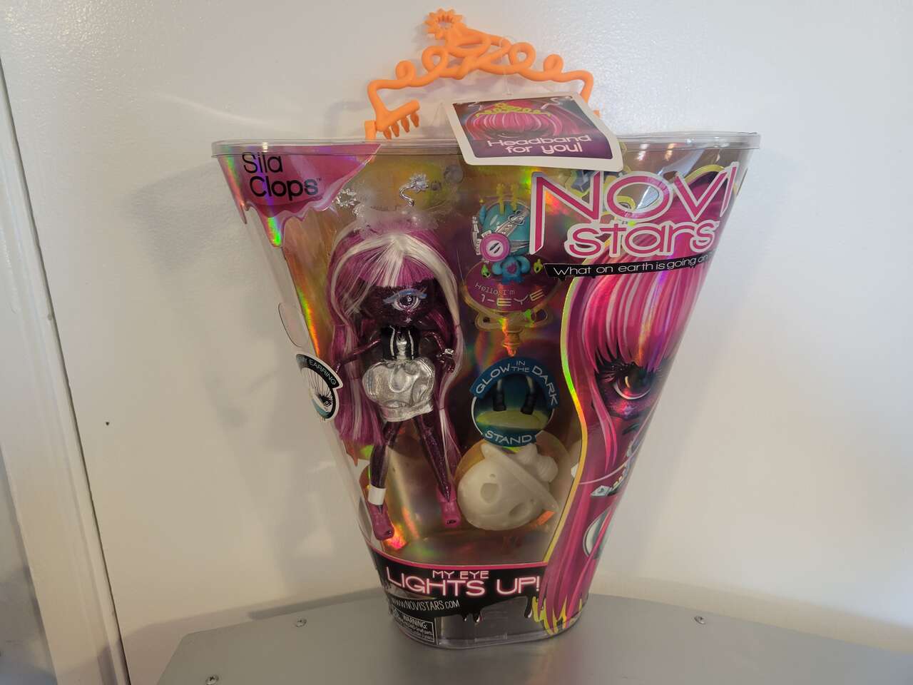 New RARE MGA NOVI STARS SILA CLOPS, My Eye Lights-Up! With pet 1-eye, Headband, glow in the dark stand