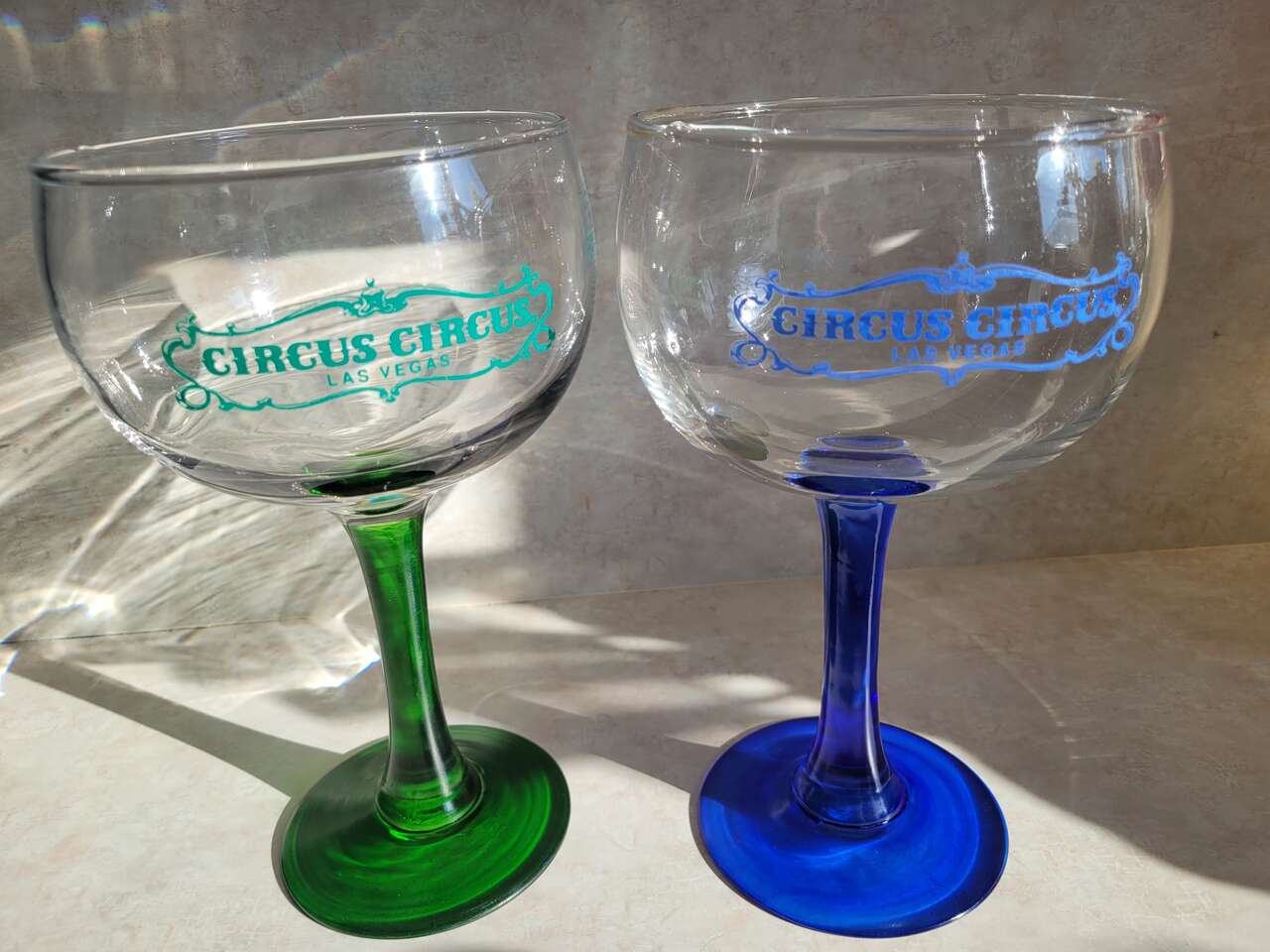 2 Large Crystal CIRCUS CIRCUS HOTEL CASINO LAS VEGAS MARGARITA GLASS's BLUE and GREEN