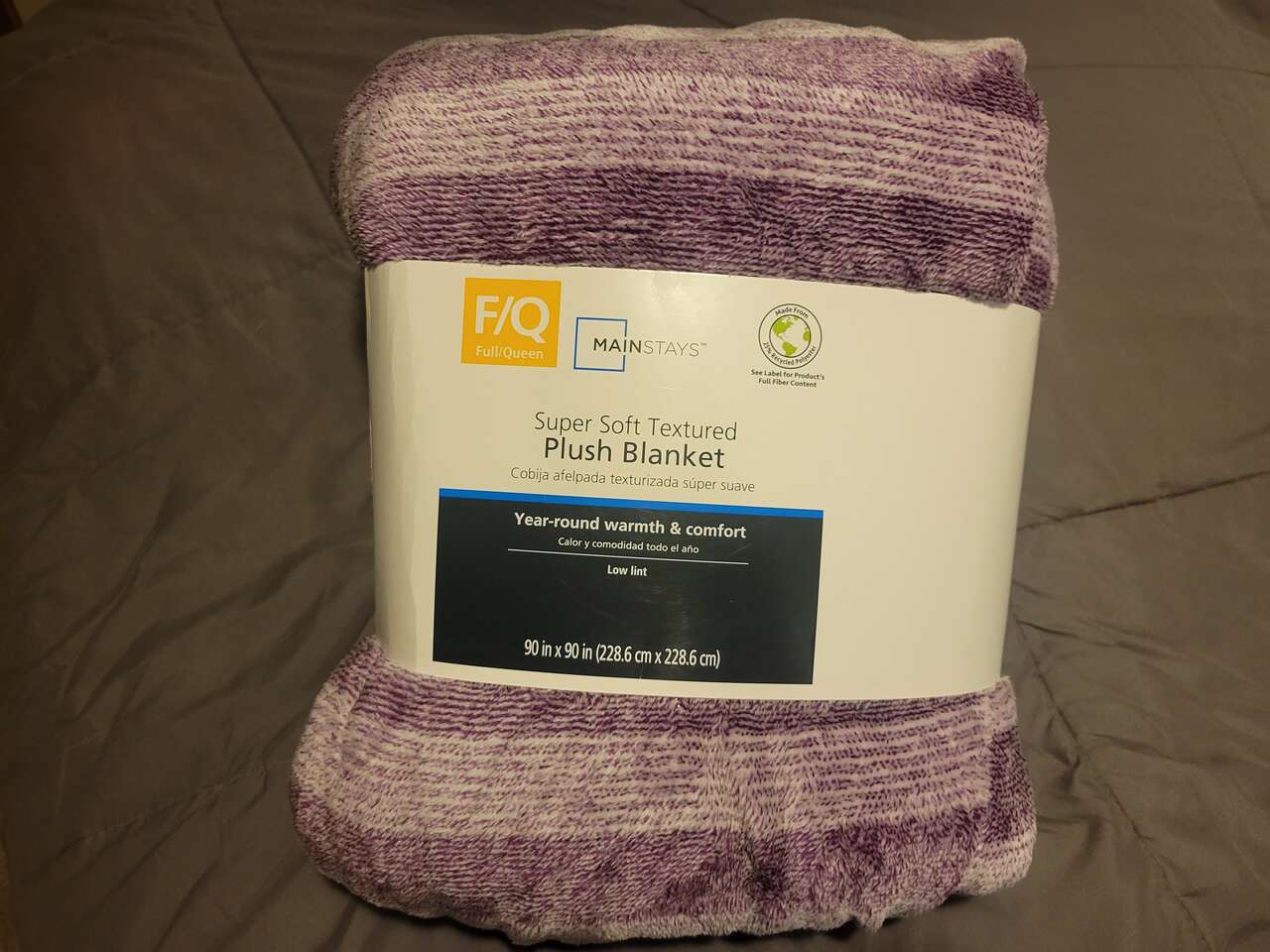 Purple FULL/QUEEN Mainstay super sofet PLUSH BLANKET