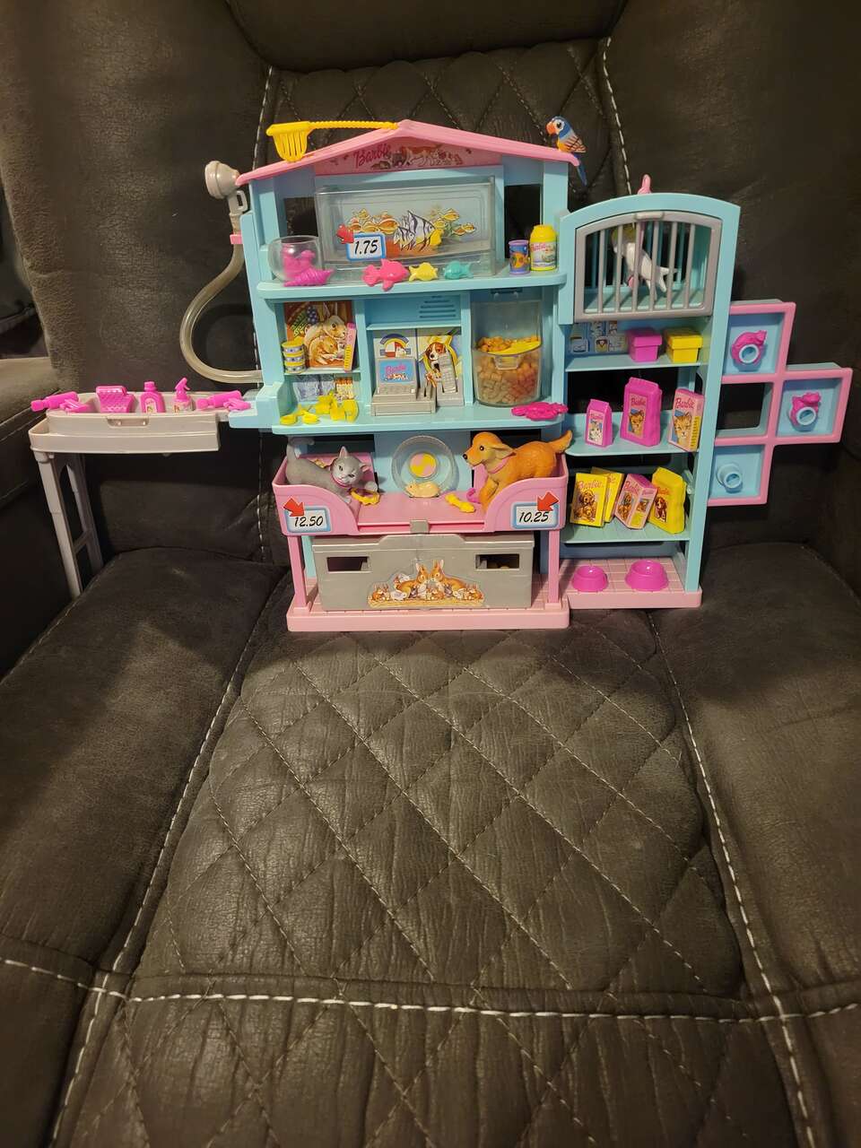 Barbie Sweet Sound Pet Shop Play Set: Dog, cat, fish, ducks, bunnies, rabbit, mouse, hamster, bird and so much more Accessories