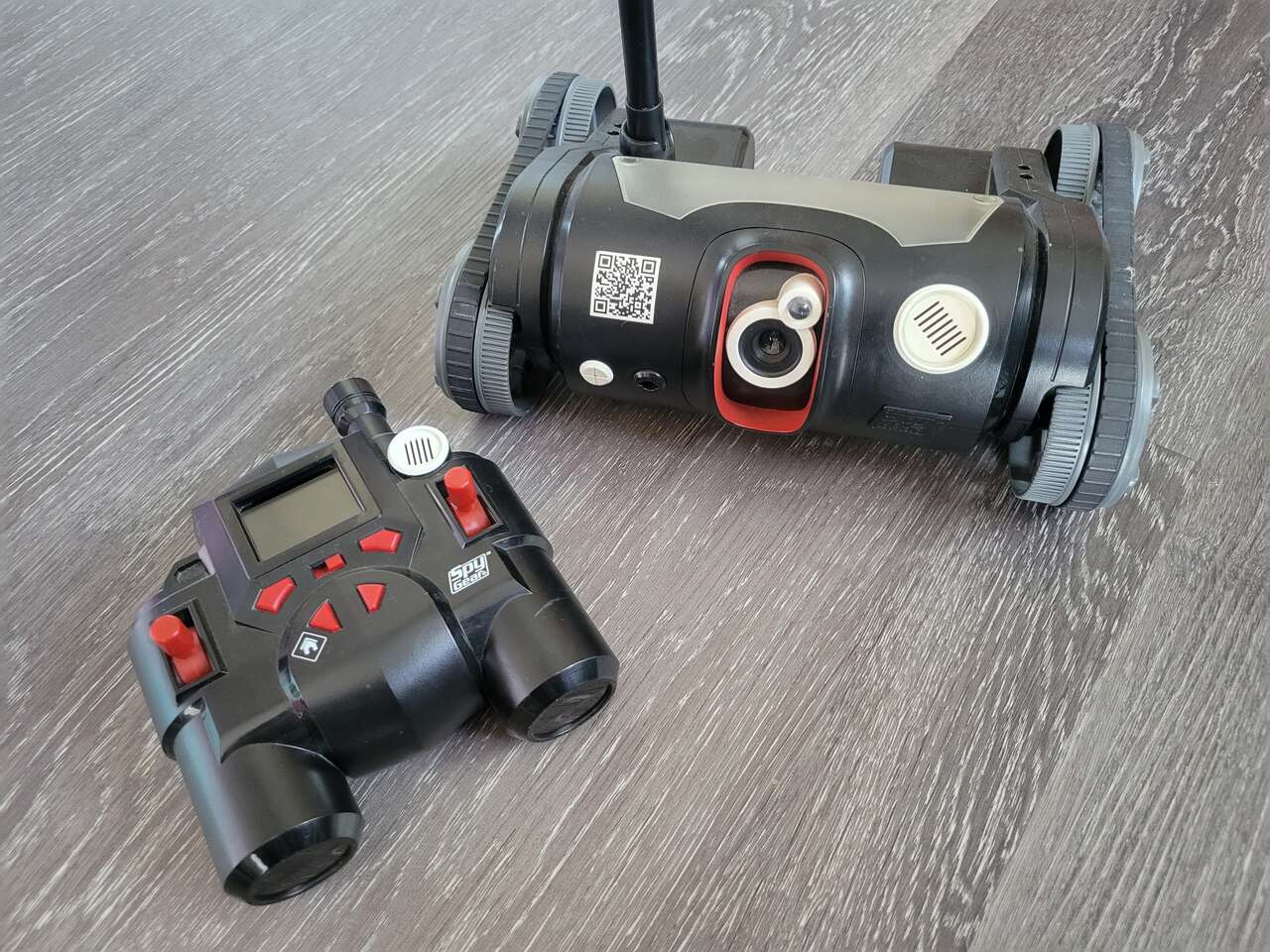 SpyGear Trakr Remote Controlled Video Camera black Vehicle Robot RC Toy