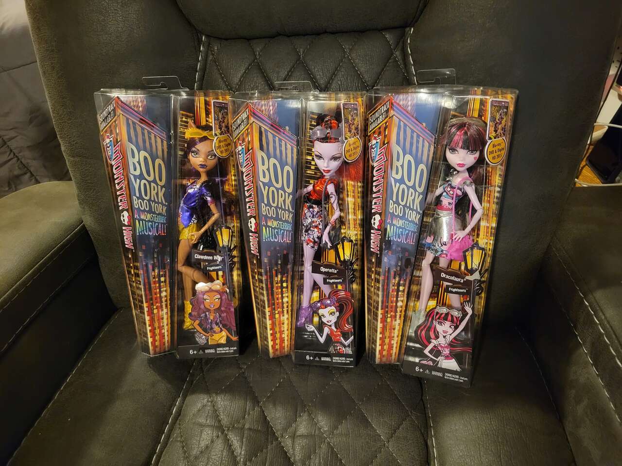 3 BRAND NEW Monster High Boo York Frightseers Barbie Dolls, Clawdeen Wolf, Operetta, Draculaura