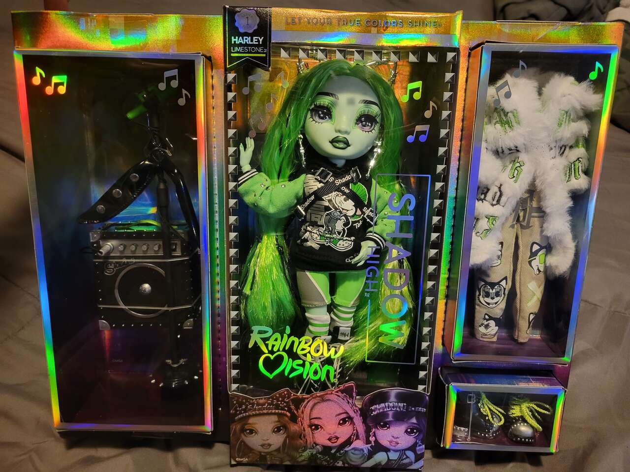 Rainbow Vision Shadow High Neon Shadow Harley Limestone Fashion Barbie Doll with 2 Designer Outfits sub speaker mic stand