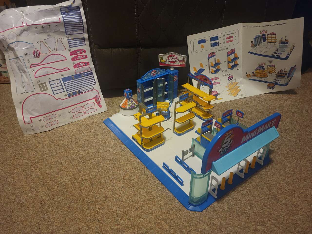 ZURU 5 surprise Mini Brands! Mini Mart, series 4