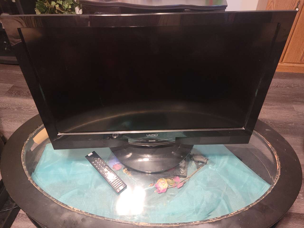 Working 32in Vizio led TV with remote