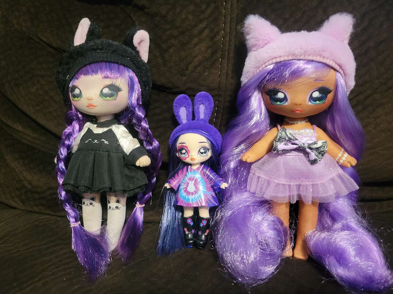 NA NA NA Surprise TUESDAY MEOW Fashion Doll, Family SOPHIE BELLE Purple Cat Doll Dress, Minis Series2- MELANIE MOD