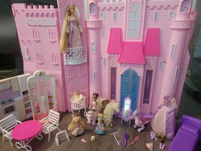Princess Rapunzel Barbie Kelly Tommy Castle Doll House, Furniture, accessories, shower, horse, elephant, and dragons Penelope