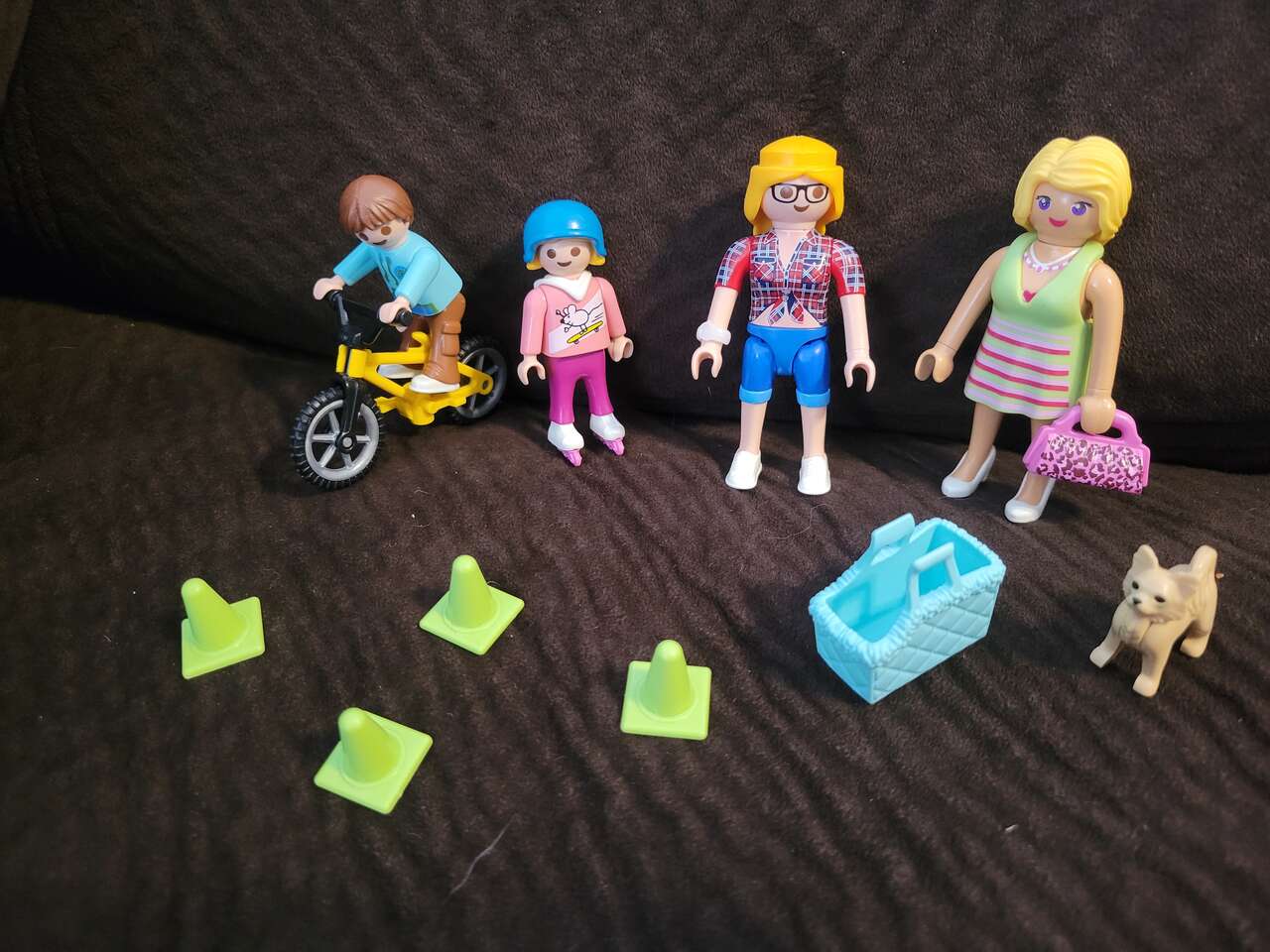PLAYMOBIL Playmo-Friends Woman & watch purse Puppy dog carrier bag Boy & girl Kids, Bike, Skates helmet Safety cones -like Legos