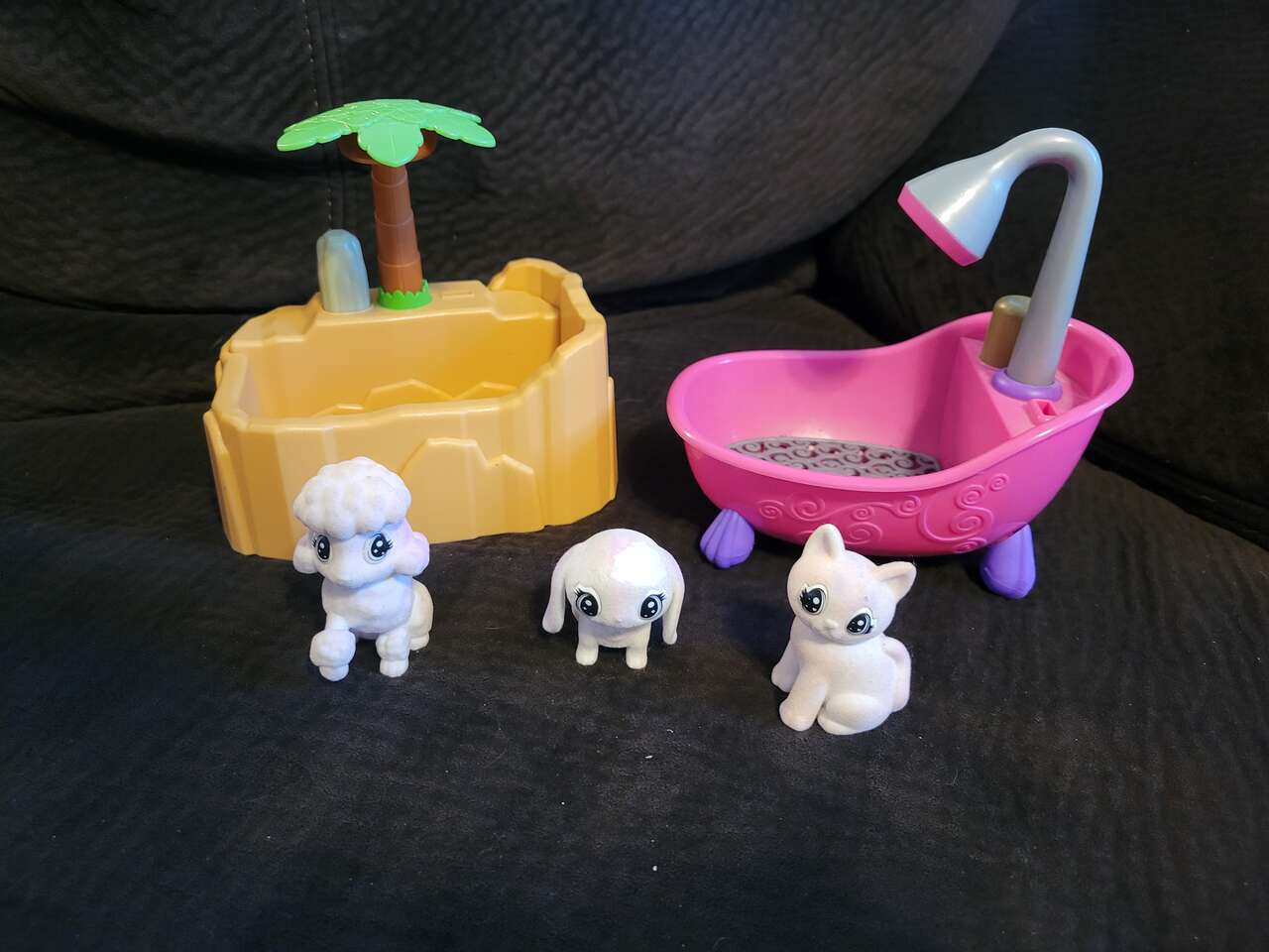 Crayola Scribble Scrubbies Tub Set 3 Pets, Washable Pet Care Toy, Coloring Animal Craft