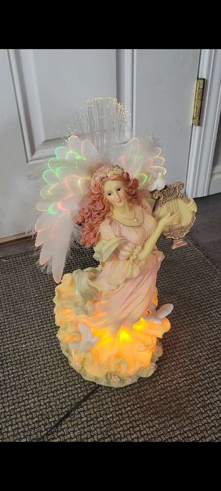 Vintage Wind beneath my Wings Angel figurine with Doves Heritage House LTD Lights up