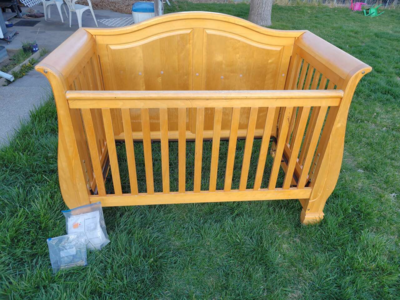 Madison 4 in 1 wood crib/ Toddler bed, light brown