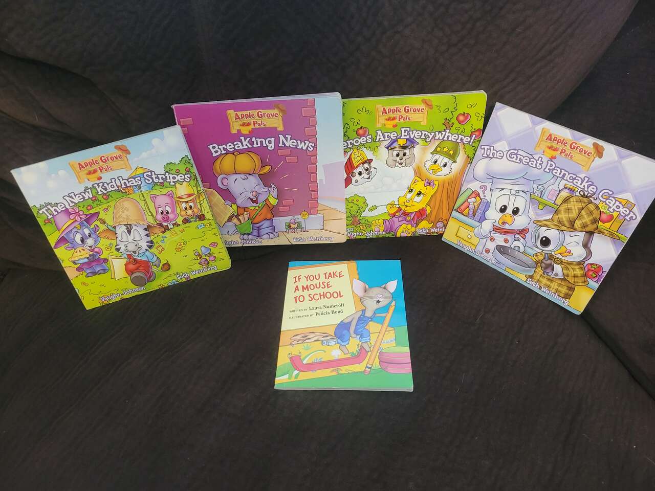 Apple Grove Pals children's books: Breaking news Heroes are every where New kid has stripes Great pancake caper, ...... school