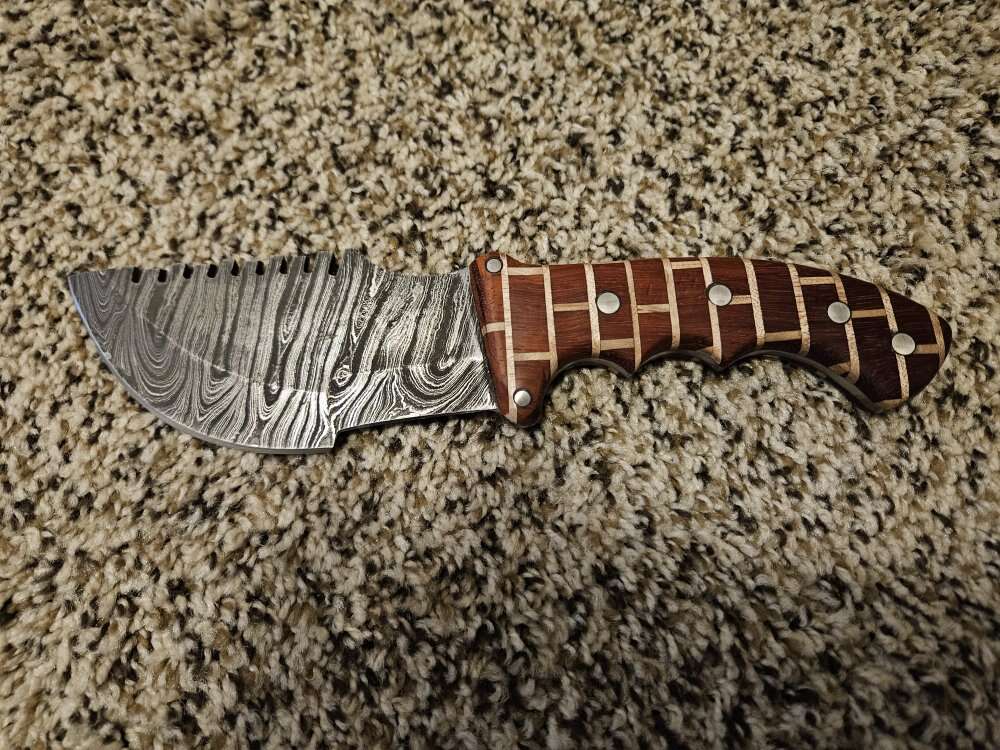 damascus knife