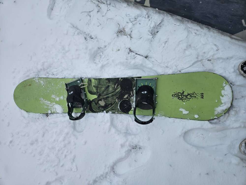 burton 147 snowboard