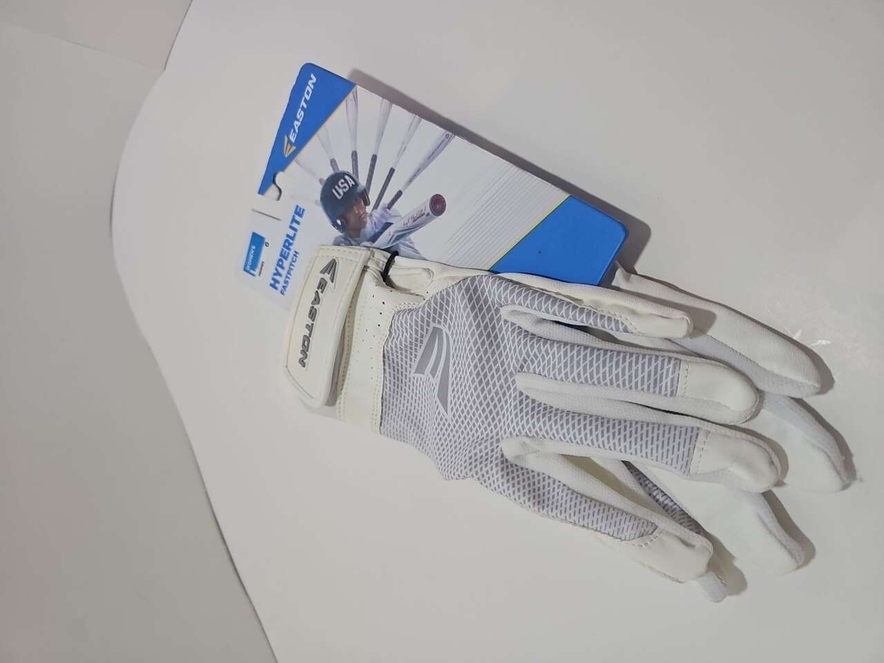 Easton Hyperlite Women's Fastpitch Softball Battin