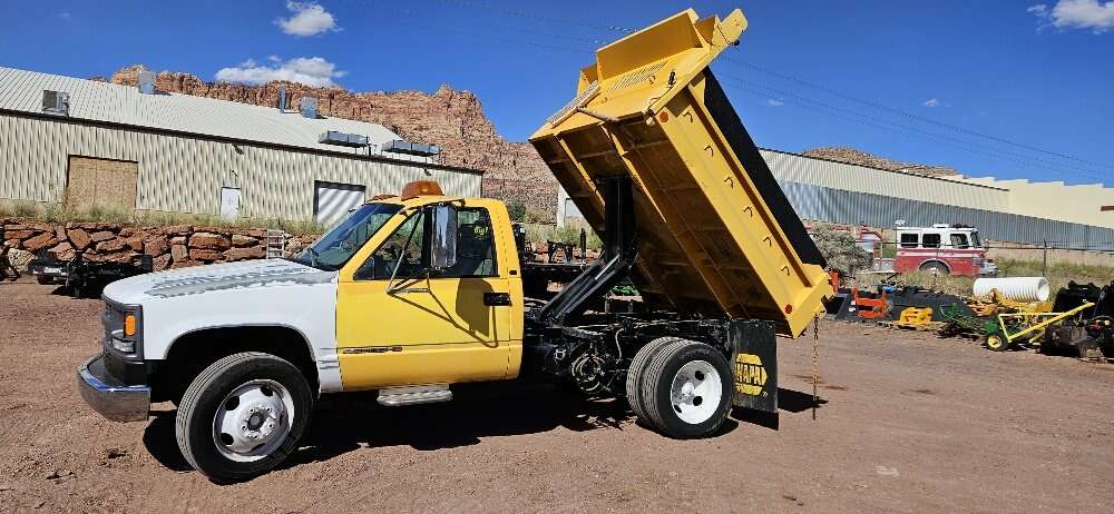1999 CHEVROLET 3500HD