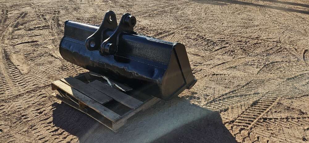 72" Excavator Grading Bucket