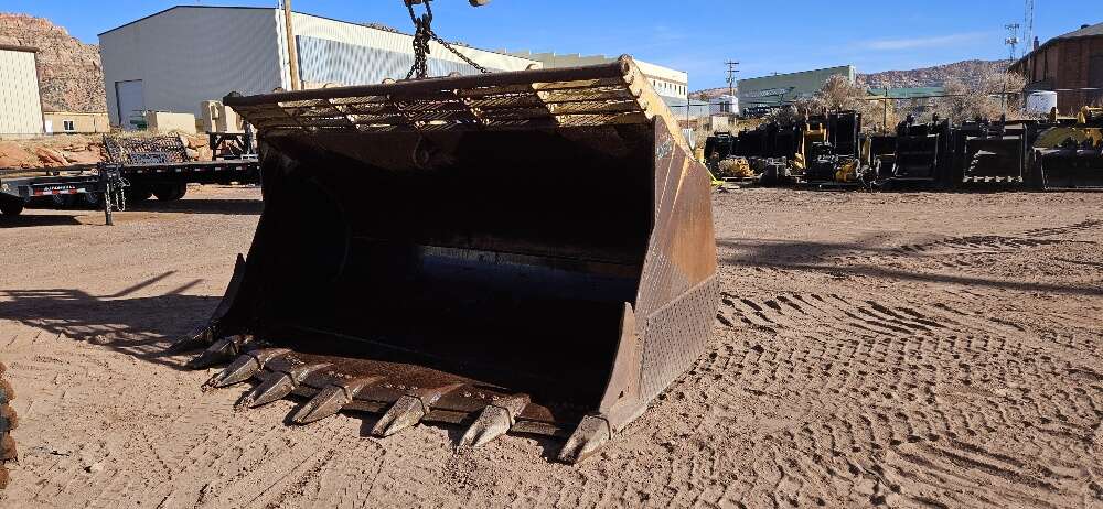 Cat 988-B Loader Bucket