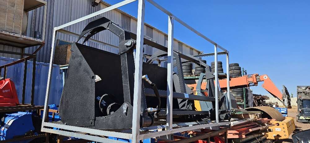 84" Skid Steer Grapple Bucket