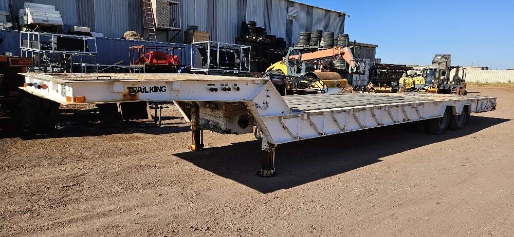 Trail King Equipment Trailer