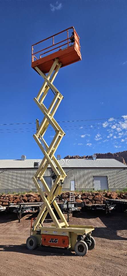 2017 26ft Scissor Lift