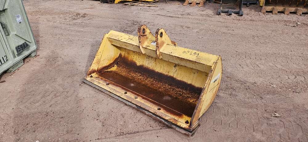 60" John Deere Backhoe Bucket