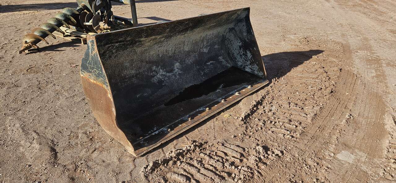 81" JCB Telehandler Bucket