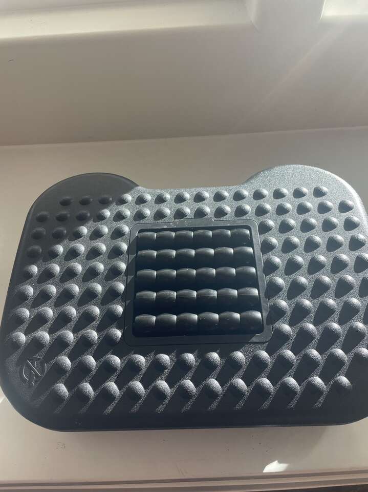 Massaging, Foot Rest- Adjusts And Tilts