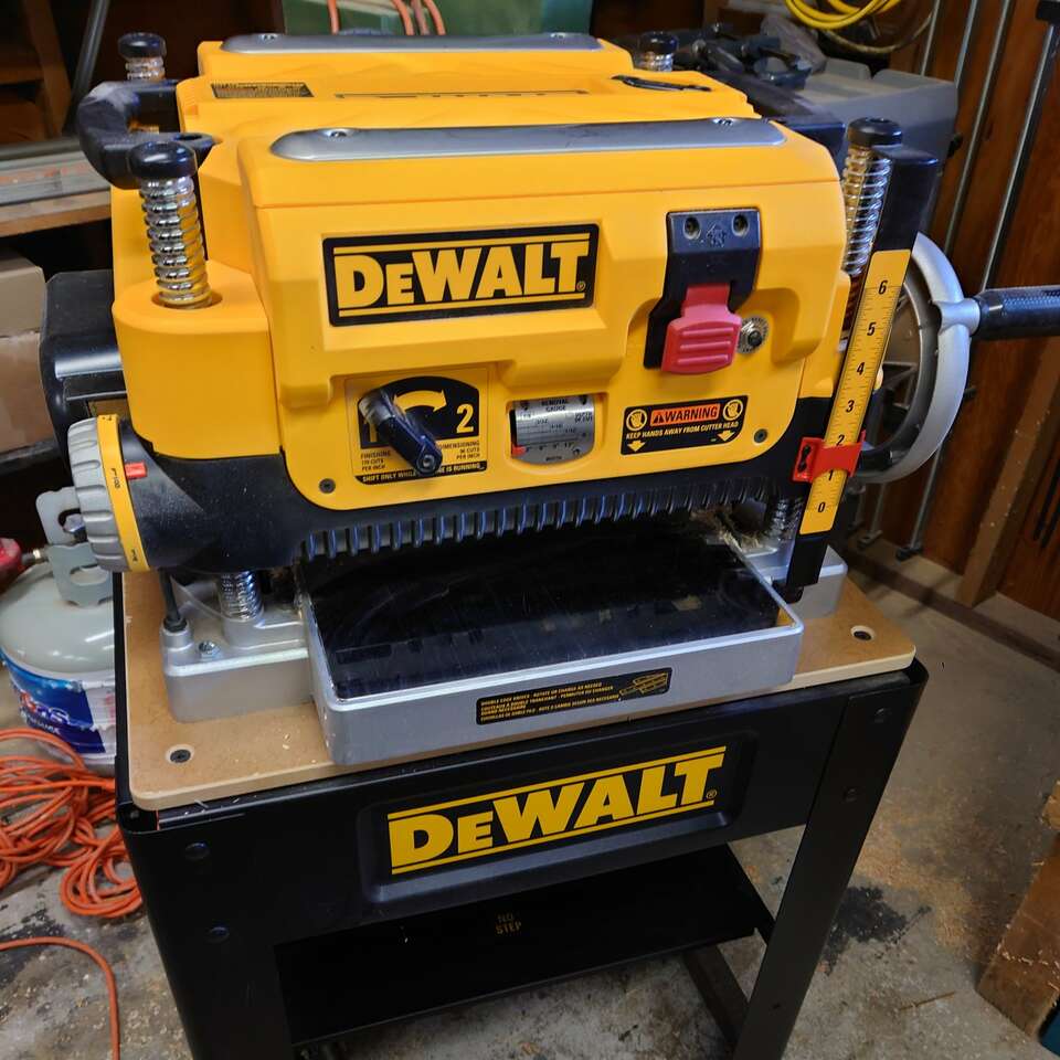 Dewalt DW735 13 inch planer with mob… Industrial