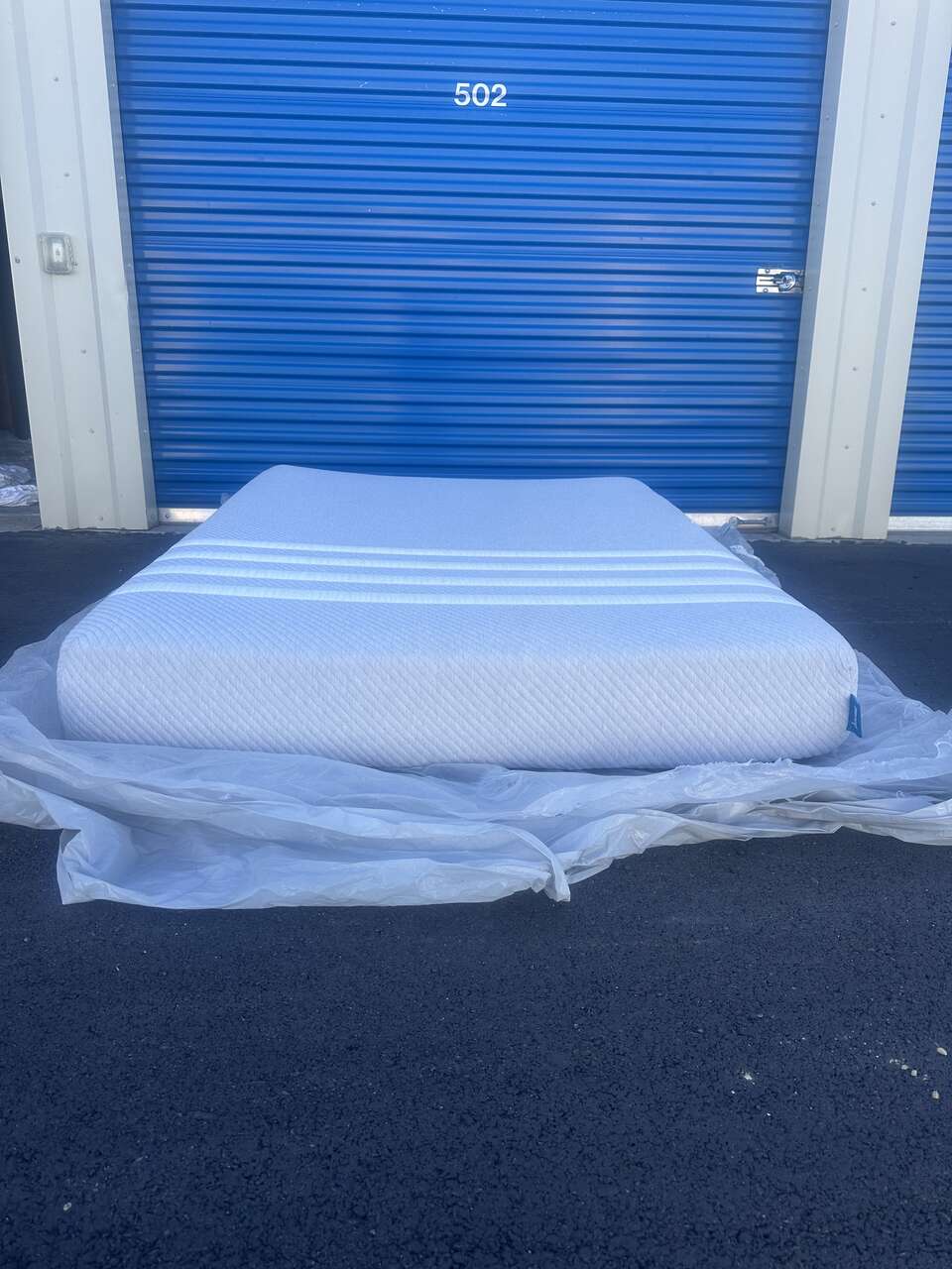 Super Comfortable Leesa Queen Mattress Furniture