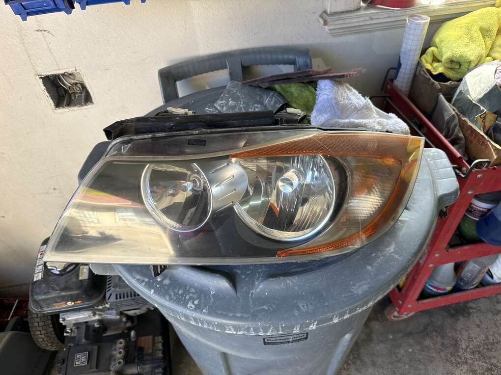 Bmw E90 3-Series 2006-2008 Driver's Headlight
