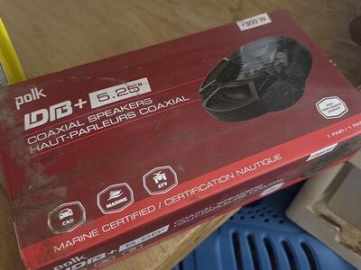 2 NEW Polk Audio DB+ 5.25 Marine Soeakers NEW
