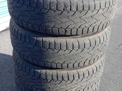 275-70-18 10 Ply Load E Truck Tires