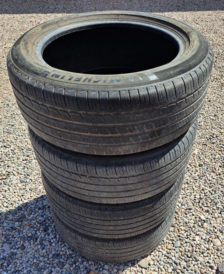 225-55-18 Michelin Primacy A/S Tires