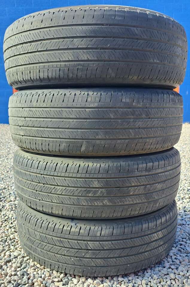 225-60-18 Michelin Primacy A/S Tires