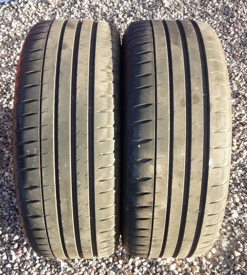 225-45-18 Michelin Pilot Sport 4S Tires