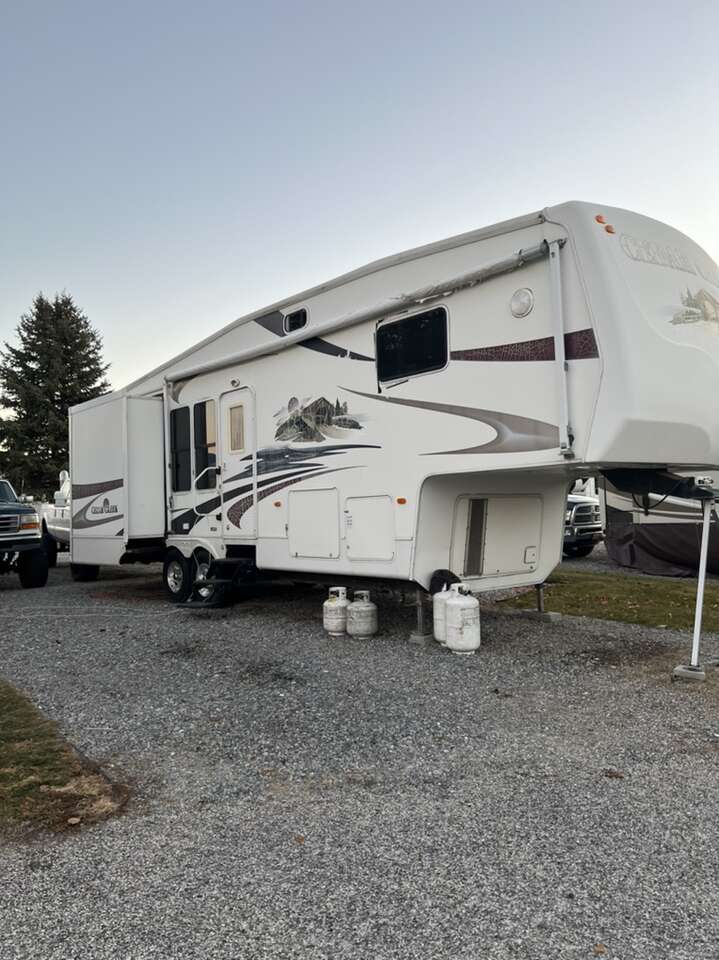 4 Seasons Camper Recreational Vehicles