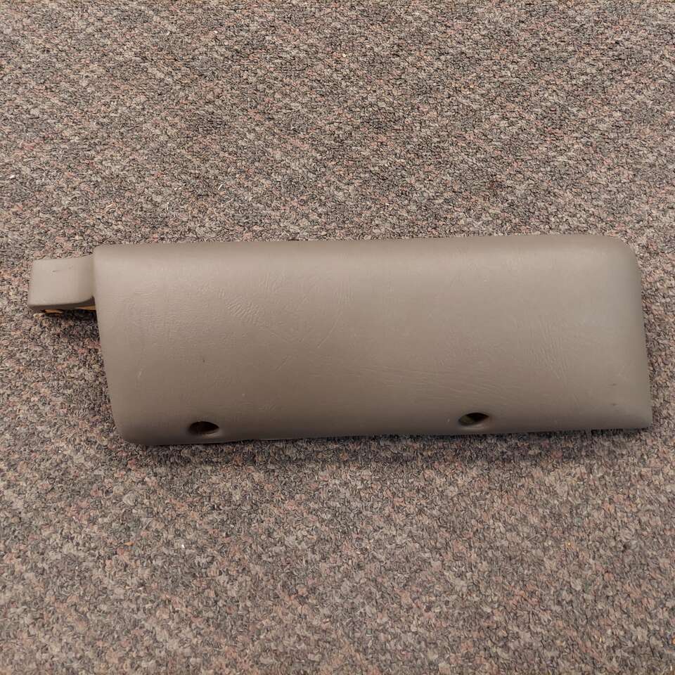 1996-1999 Chevy Astro GMC Safari Front Right Door Armrest Gray