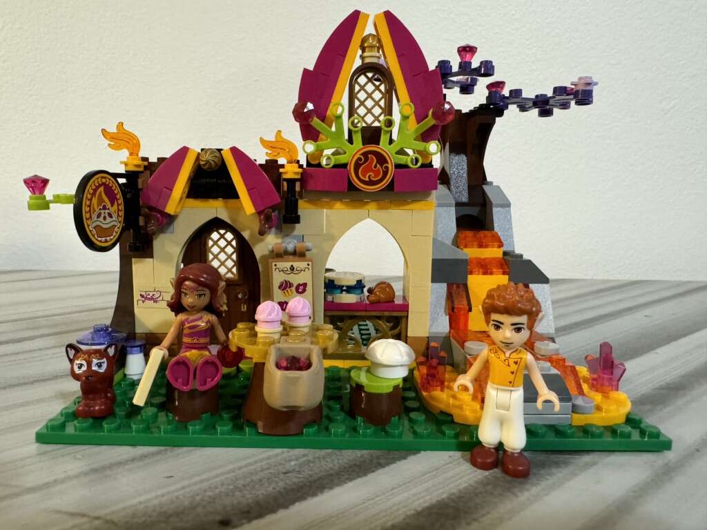 LEGO ELVES - Azari and The Magical Bakery