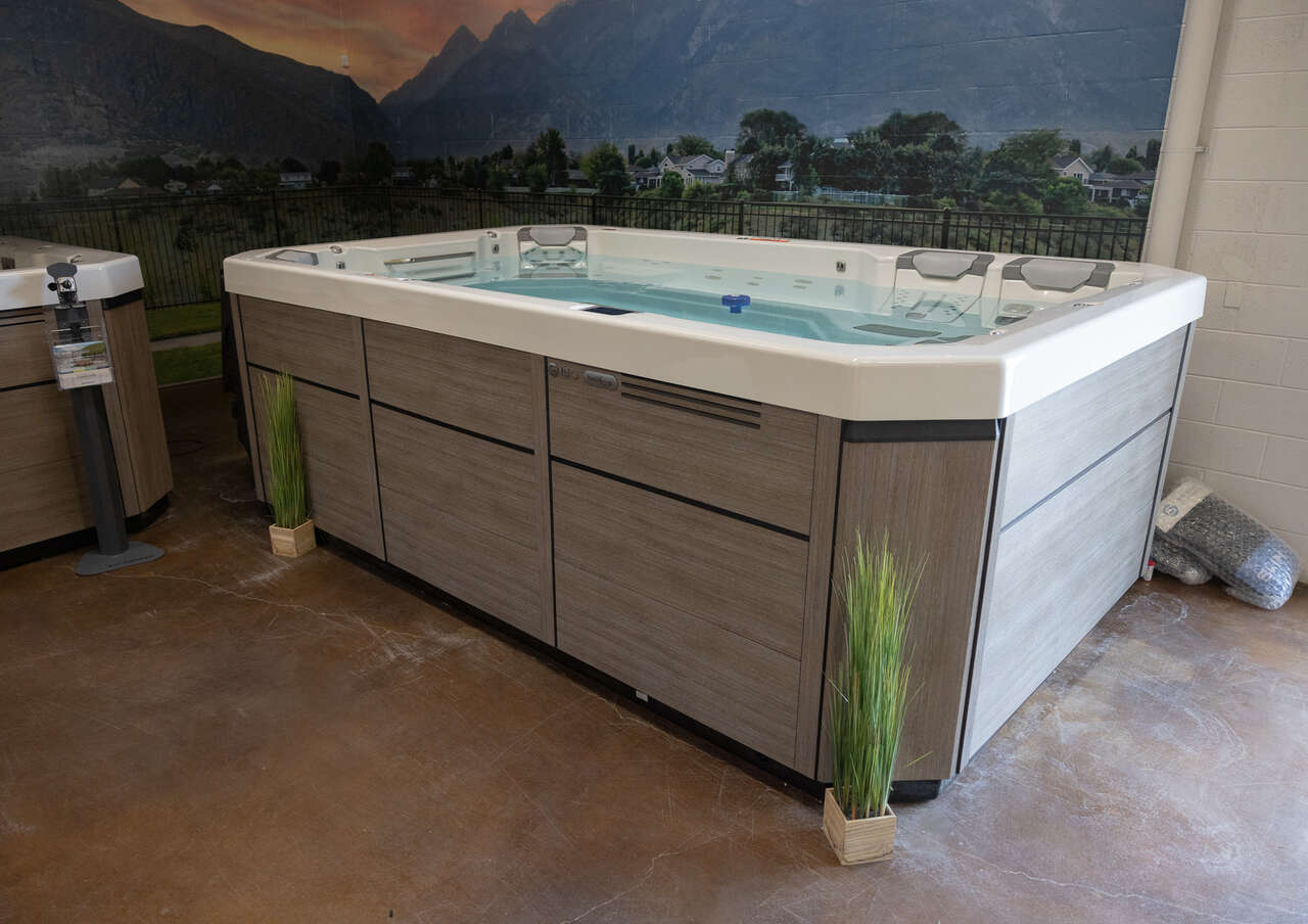 Dream Swim Spa Awaits: Clearance Event!