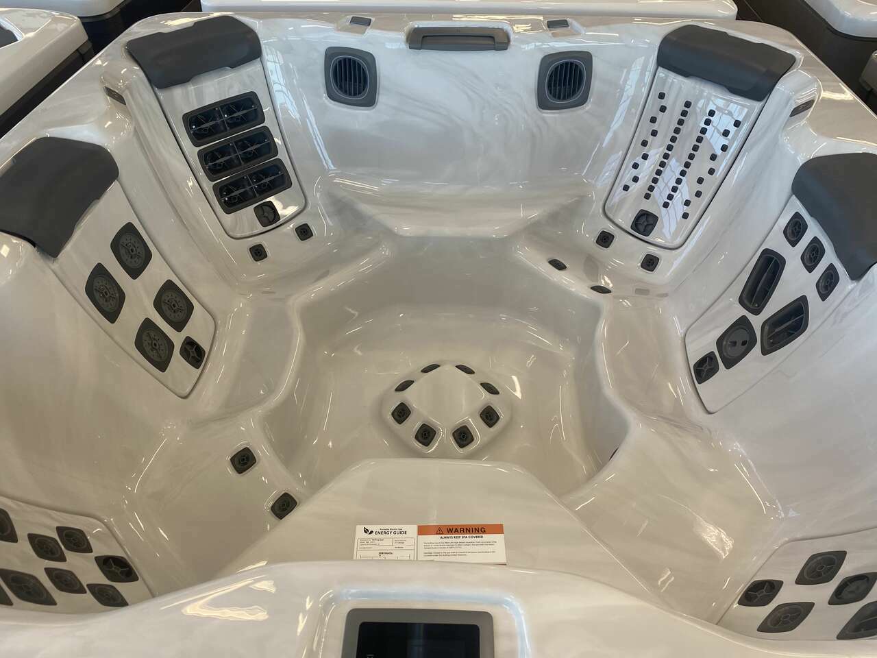 Refurbished Factory Certified Bullfrog Spa