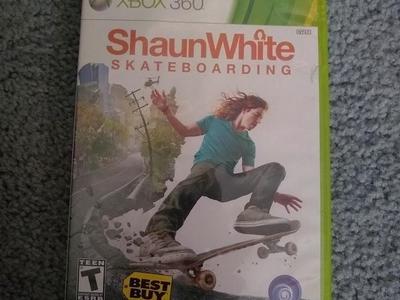 Shaun White skateboarding