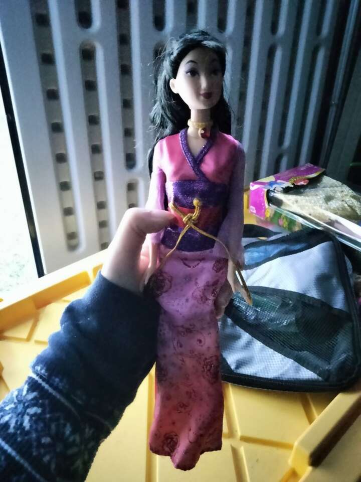 Mulan Sparkling Princess doll
