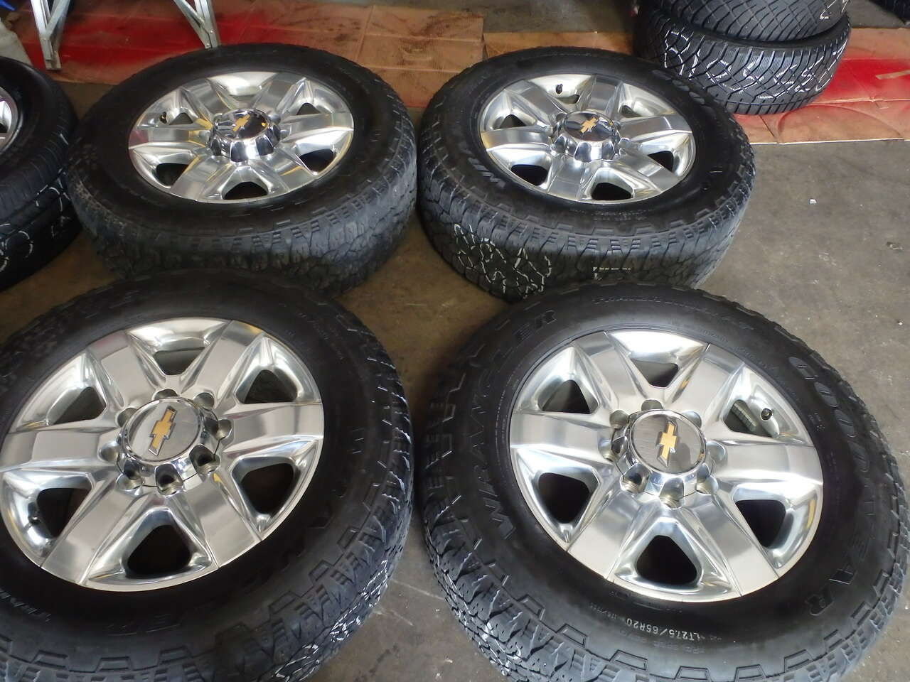 SET OF USED OEM CHEVY WHEELS 20X8.5 8X180 AND TIRES 275/65R20