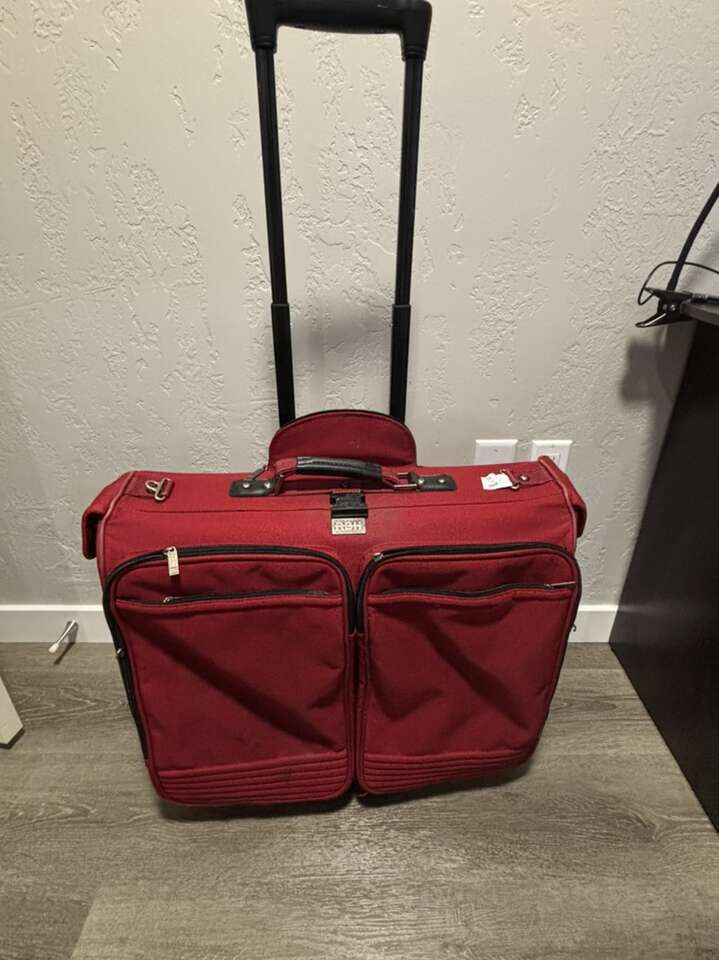 Ricardo Beverly Hills Wardrobe Bag