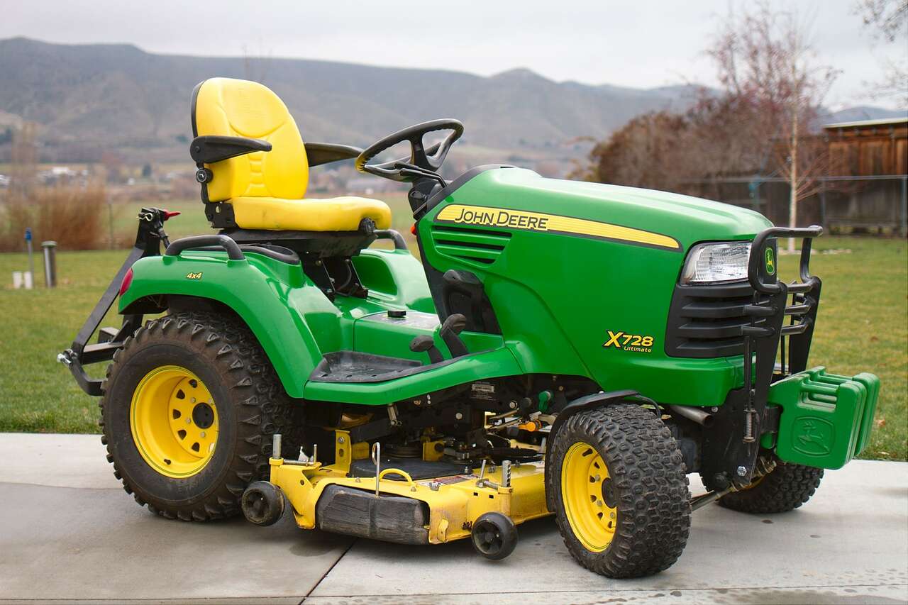 John Deere X728 Ultimate - Spec… | Home and Garden | ksl.com